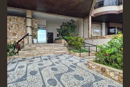 Apartamento à venda com 350m², 3 quartos e 2 vagas Apartamento à venda com 350m², 3 quartos e 2 vagasEntrada