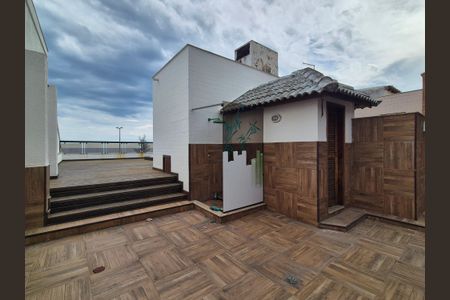 Apartamento à venda com 350m², 3 quartos e 2 vagas Apartamento à venda com 350m², 3 quartos e 2 vagasTerraço