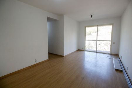 Sala de apartamento para alugar com 3 quartos, 80m² em Jardim Ampliação, São Paulo