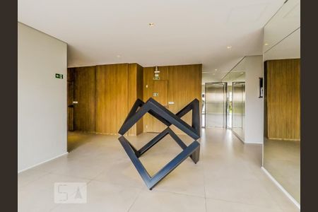 Studio à venda com 33m², 1 quarto e 1 vaga Studio à venda com 33m², 1 quarto e 1 vagaHall social