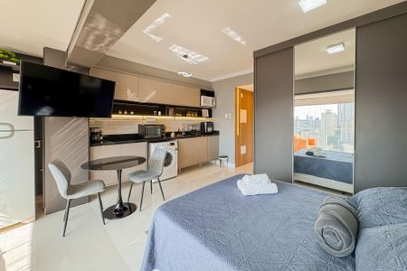 Studio à venda com 33m², 1 quarto e 1 vaga Studio à venda com 33m², 1 quarto e 1 vagaStudio