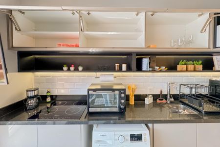 Studio à venda com 33m², 1 quarto e 1 vaga Studio à venda com 33m², 1 quarto e 1 vagaCozinha - Armários