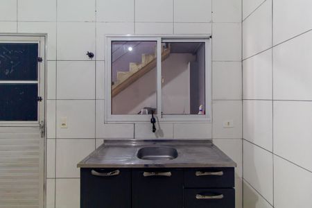 Cozinha de kitnet/studio para alugar com 1 quarto, 18m² em Jardim Independência, São Paulo