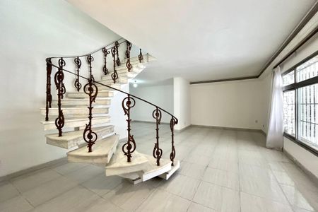 Sala de casa para alugar com 4 quartos, 500m² em Parque Jabaquara, São Paulo