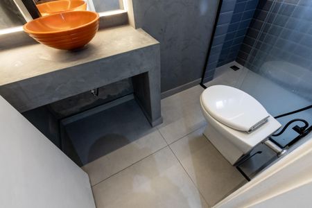 Apartamento à venda com 70m², 2 quartos e sem vaga Apartamento à venda com 70m², 2 quartos e sem vagaBanheiro Social