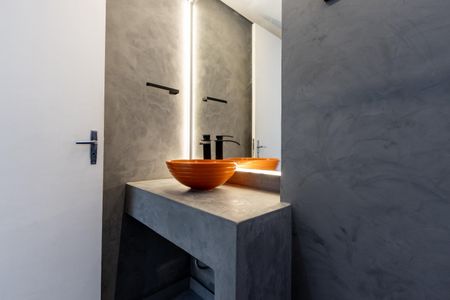 Apartamento à venda com 70m², 2 quartos e sem vaga Apartamento à venda com 70m², 2 quartos e sem vagaBanheiro Social