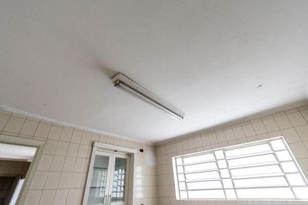 Casa à venda com 120m², 4 quartos e 2 vagas Casa à venda com 120m², 4 quartos e 2 vagasCozinha
