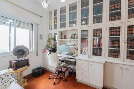 Apartamento à venda com 112m², 2 quartos e sem vaga Apartamento à venda com 112m², 2 quartos e sem vagaEscritório