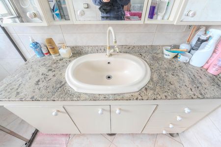 Apartamento à venda com 112m², 2 quartos e sem vaga Apartamento à venda com 112m², 2 quartos e sem vagaBanheiro da Suíte 1