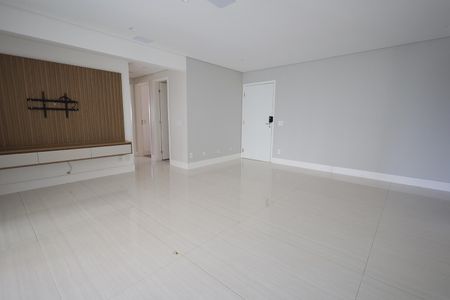 Apartamento à venda com 126m², 3 quartos e 2 vagas Apartamento à venda com 126m², 3 quartos e 2 vagasSala