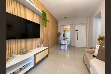 Sala de apartamento para alugar com 2 quartos, 55m² em Todos Os Santos, Rio de Janeiro