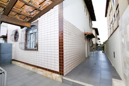 Casa à venda com 110m², 2 quartos e 1 vagaÁrea Externa