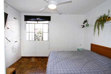 Casa para alugar com 2 quartos, 110m² em João Pinheiro, Belo Horizonte