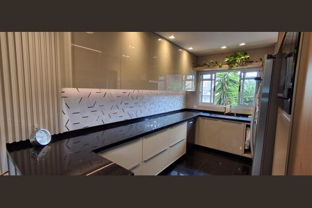 Casa à venda com 272m², 3 quartos e 4 vagas Casa à venda com 272m², 3 quartos e 4 vagasCozinha