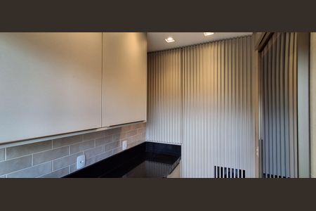 Casa à venda com 272m², 3 quartos e 4 vagas Casa à venda com 272m², 3 quartos e 4 vagasÁrea de Serviço