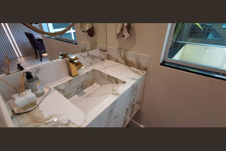 Casa à venda com 272m², 3 quartos e 4 vagas Casa à venda com 272m², 3 quartos e 4 vagasLavabo 1