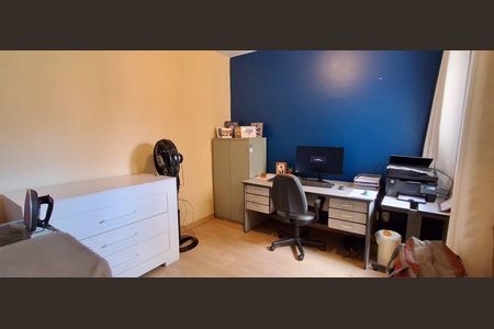 Casa à venda com 272m², 3 quartos e 4 vagas Casa à venda com 272m², 3 quartos e 4 vagasQuarto 2