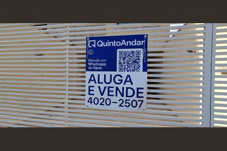 Casa à venda com 272m², 3 quartos e 4 vagas Casa à venda com 272m², 3 quartos e 4 vagasPlaquinha