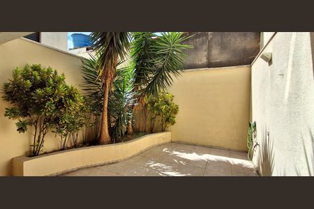 Casa à venda com 272m², 3 quartos e 4 vagas Casa à venda com 272m², 3 quartos e 4 vagasÁrea comum