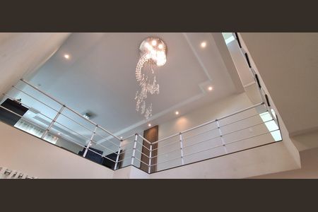 Casa à venda com 272m², 3 quartos e 4 vagas Casa à venda com 272m², 3 quartos e 4 vagasLustre