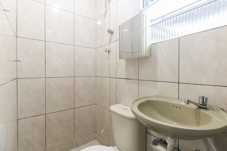 Banheiro  de casa de condomínio para alugar com 1 quarto, 40m² em Vila Esperança, São Paulo