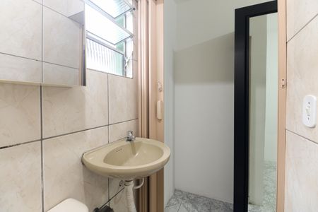 Banheiro  de casa de condomínio para alugar com 1 quarto, 40m² em Vila Esperança, São Paulo