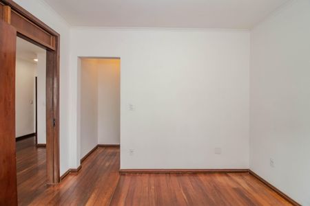Suíte de apartamento para alugar com 1 quarto, 50m² em São João, Porto Alegre