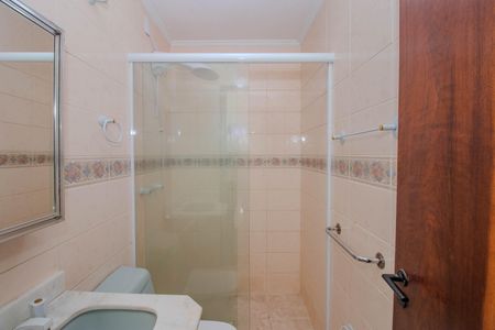 Banheiro da Suíte de apartamento para alugar com 1 quarto, 50m² em São João, Porto Alegre