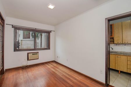 Sala de apartamento para alugar com 1 quarto, 50m² em São João, Porto Alegre