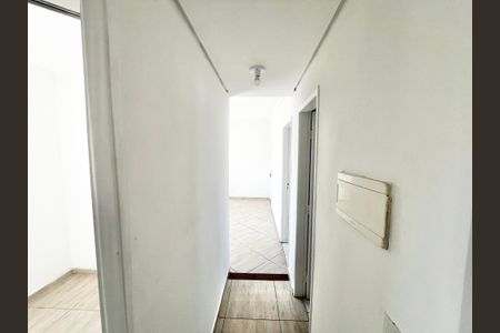 Corredor de apartamento para alugar com 3 quartos, 70m² em Vila Barbosa, São Paulo