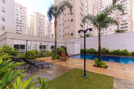 Apartamento à venda com 65m², 3 quartos e 1 vaga Apartamento à venda com 65m², 3 quartos e 1 vagaÁrea comum - Piscina