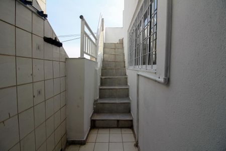 Casa para alugar com 120m², 3 quartos e sem vaga Casa para alugar com 120m², 3 quartos e sem vagaEscada