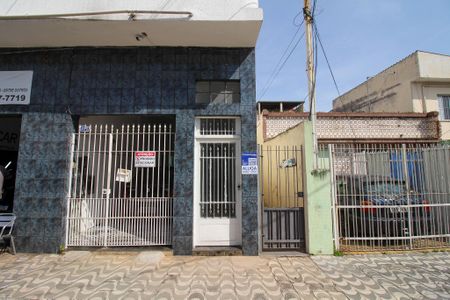 Casa para alugar com 120m², 3 quartos e sem vaga Casa para alugar com 120m², 3 quartos e sem vagaFachada