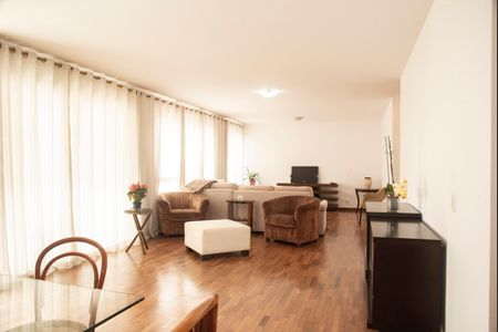 Sala de apartamento para alugar com 3 quartos, 200m² em Planalto Paulista, São Paulo