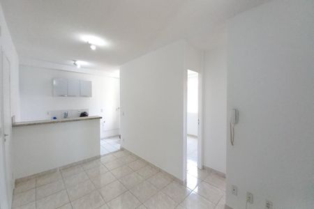 Sala de apartamento para alugar com 3 quartos, 60m² em Vila Marieta, Campinas