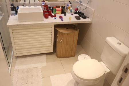 Apartamento para alugar com 242m², 3 quartos e 3 vagasBanheiro da Suíte 3