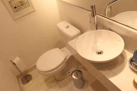 Apartamento para alugar com 242m², 3 quartos e 3 vagasLavabo 1