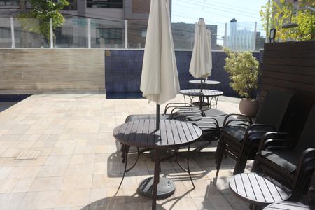 Apartamento para alugar com 242m², 3 quartos e 3 vagasÁrea comum - Piscina