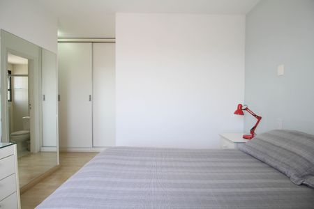 Apartamento para alugar com 237m², 4 quartos e 3 vagas Apartamento para alugar com 237m², 4 quartos e 3 vagasSuíte 2