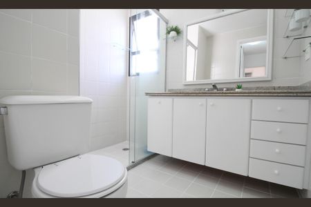 Apartamento para alugar com 237m², 4 quartos e 3 vagas Apartamento para alugar com 237m², 4 quartos e 3 vagasBanheiro da Suíte 2