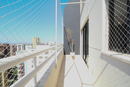 Apartamento para alugar com 237m², 4 quartos e 3 vagas Apartamento para alugar com 237m², 4 quartos e 3 vagasVaranda