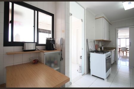 Apartamento para alugar com 237m², 4 quartos e 3 vagas Apartamento para alugar com 237m², 4 quartos e 3 vagasCozinha