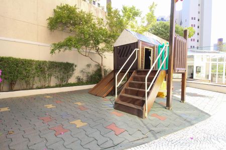 Apartamento para alugar com 237m², 4 quartos e 3 vagas Apartamento para alugar com 237m², 4 quartos e 3 vagasÁrea comum