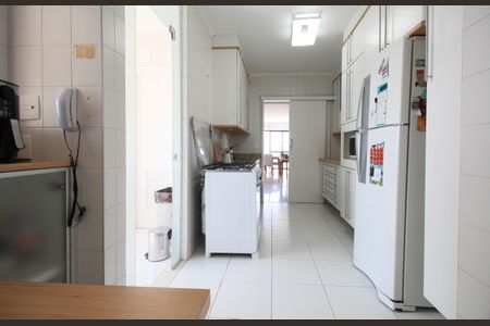 Apartamento para alugar com 237m², 4 quartos e 3 vagas Apartamento para alugar com 237m², 4 quartos e 3 vagasCozinha