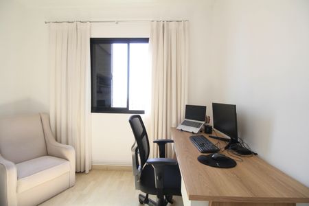Apartamento para alugar com 237m², 4 quartos e 3 vagas Apartamento para alugar com 237m², 4 quartos e 3 vagasQuarto 2