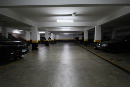 Apartamento para alugar com 237m², 4 quartos e 3 vagas Apartamento para alugar com 237m², 4 quartos e 3 vagasÁrea comum