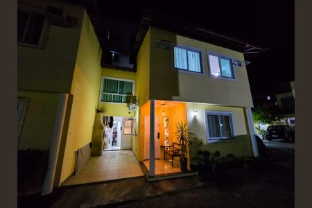 Casa de condomínio à venda com 120m², 3 quartos e 1 vaga Casa de condomínio à venda com 120m², 3 quartos e 1 vagaFachada da Casa