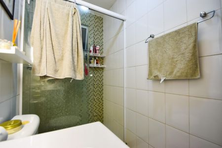 Casa de condomínio à venda com 120m², 3 quartos e 1 vaga Casa de condomínio à venda com 120m², 3 quartos e 1 vagaBanheiro Suíte