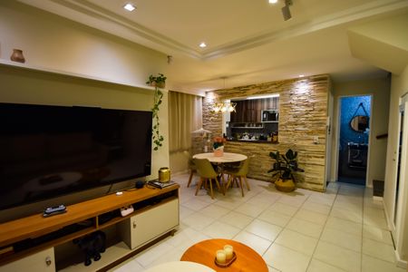 Casa de condomínio à venda com 120m², 3 quartos e 1 vaga Casa de condomínio à venda com 120m², 3 quartos e 1 vagaSala