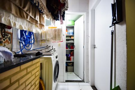 Casa de condomínio à venda com 120m², 3 quartos e 1 vaga Casa de condomínio à venda com 120m², 3 quartos e 1 vagaÁrea de Serviço